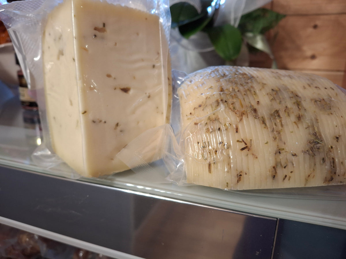 Formaggio Vaccino al rosmarino